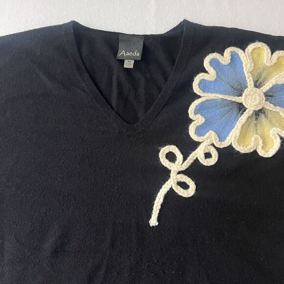 Aaeda Cap Sleeve Black V-Neck Knit Top Floral Aplique Boho Chic Soft Women’s XL - Picture 8 of 15